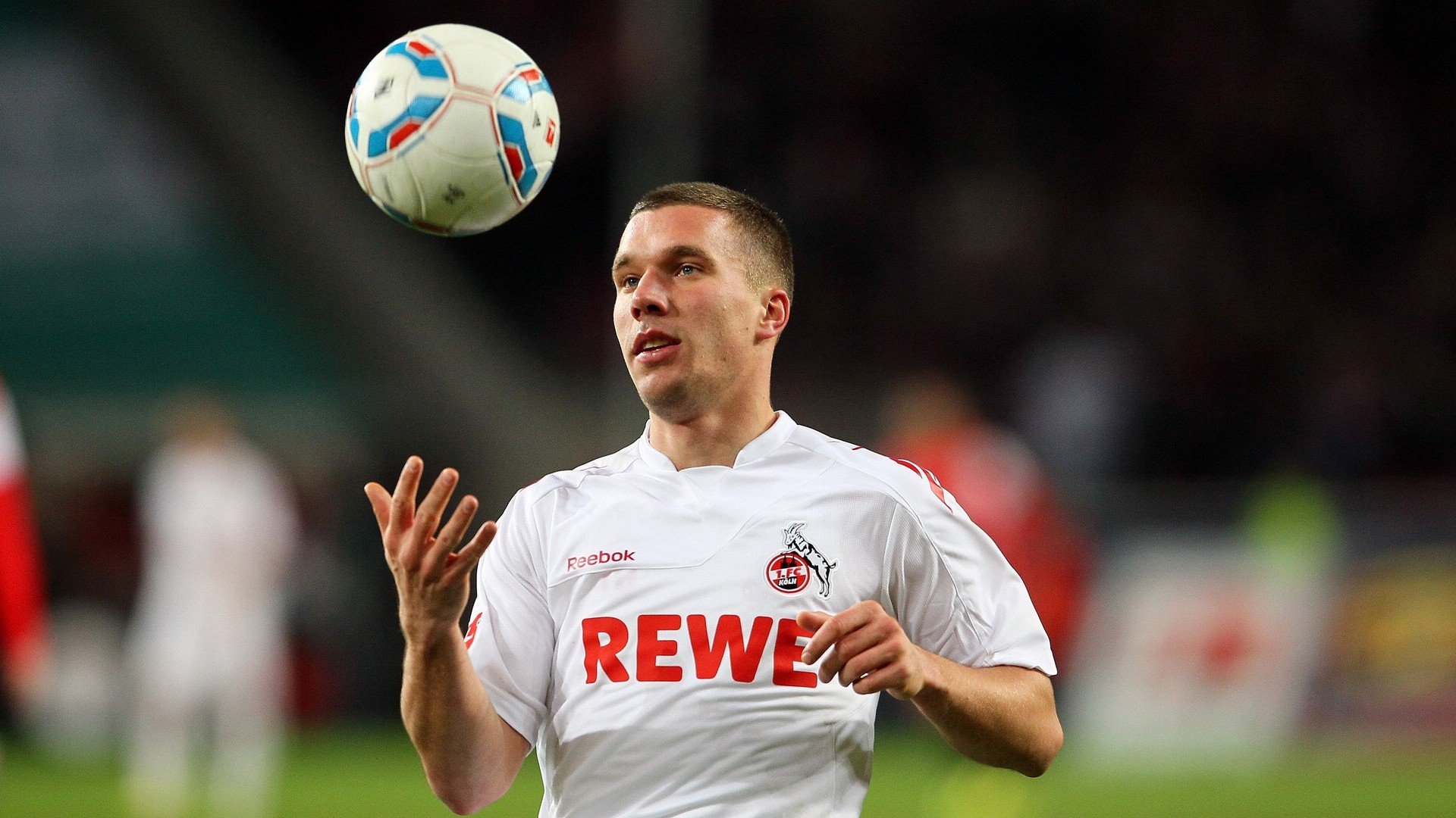 热刺门将下课传闻再起，球迷担忧，热刺门将球衣