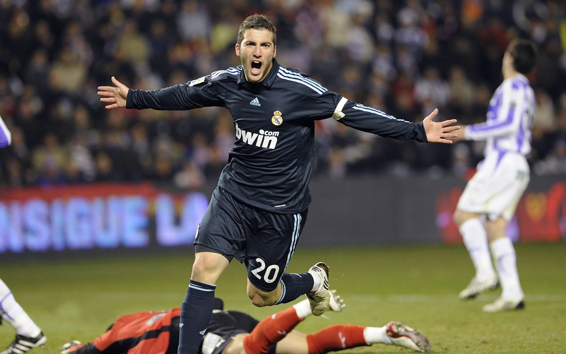 皇马疯狂签约西班牙新星，目标长远布局，皇马现役西班牙球员